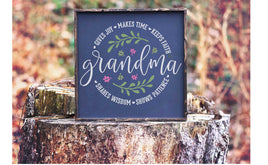 WallCutz Stencil Grandma Makes Time - wreath stencil